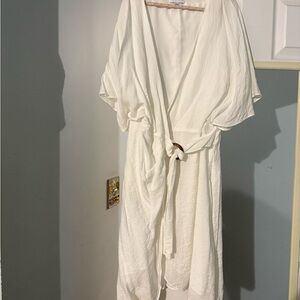 Stylish White Wrap Dress with Tie